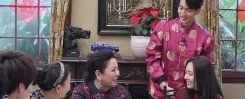 向华强多有钱？香港黄金地段有别墅，向佐带着郭碧婷到自己农场，