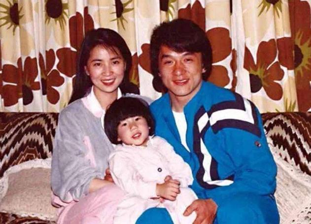 成龙与吴绮莉，本以为是美好的爱情，却不曾想是一段“孽缘”