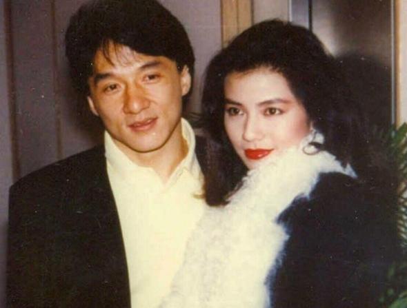 成龙与吴绮莉，本以为是美好的爱情，却不曾想是一段“孽缘”