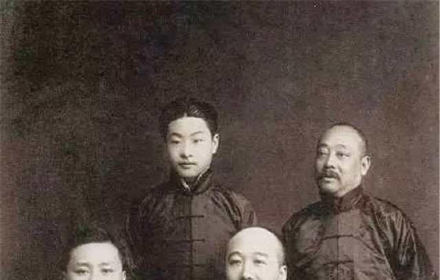 程砚秋绝版老照片，第三幅图，谦谦君子，温润如玉！
