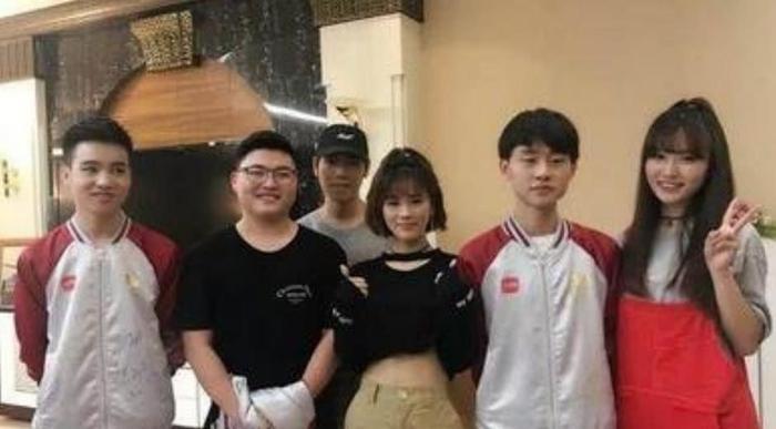 黄金左手席卷峡谷，领衔YM众将，PDD到底还挖掘了谁？