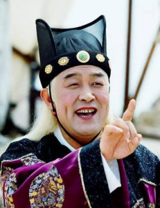 ​李建义演太监一夜爆红，带姑姑娶媳妇，1部剧曾为20角色配音？