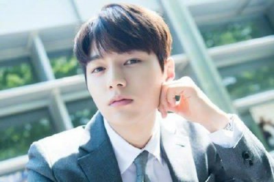 ​金明洙在韩国有多火？出演新剧《汉谟拉比小姐》演技炸裂