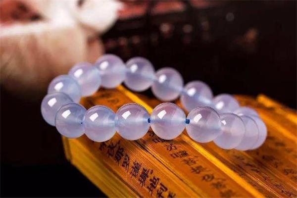 蓝玉髓价格一般是多少钱 蓝玉髓值钱吗