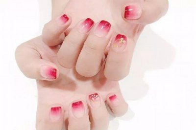 ​美甲刮花了怎么办 防止美甲掉漆小方法