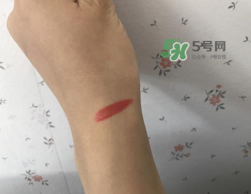 迪奥液态唇釉551试色 迪奥唇釉551试色图