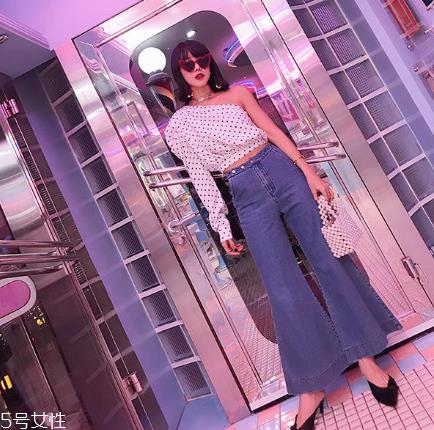 喇叭裤怎么搭配显腿长？喇叭裤怎么穿显高？