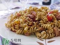 方便面泡着吃还是煮着吃?方便面泡和煮的区别