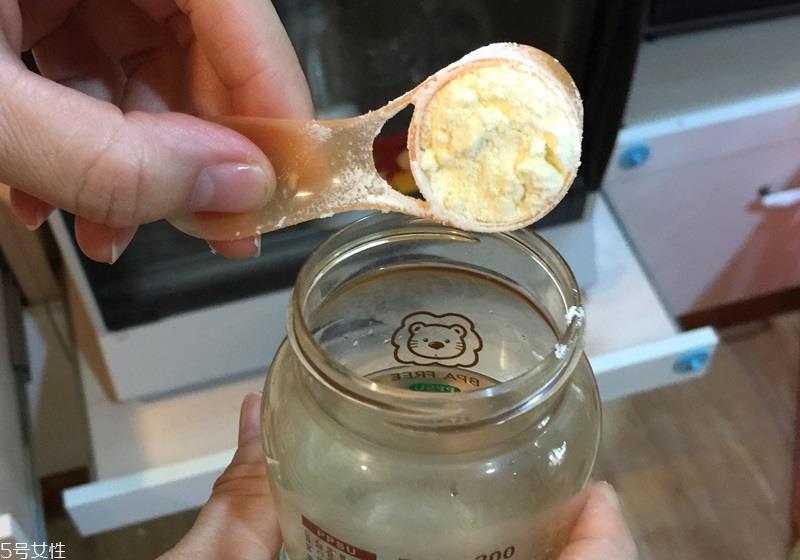 水解奶粉和普通奶粉的区别 奶粉迷思全解析