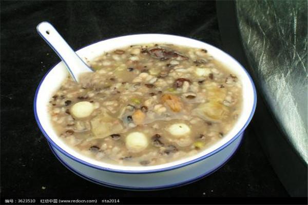 八宝粥是垃圾食品吗 八宝粥是属于什么食品