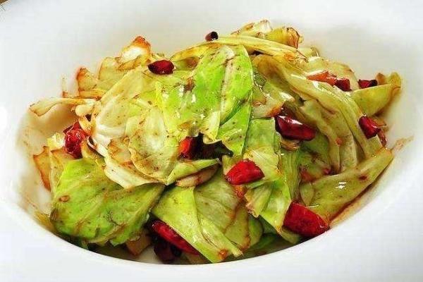 包菜生吃怎么吃好 包菜的热量高吗