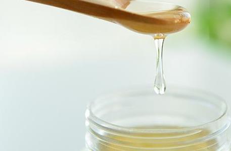 洋槐蜜什么颜色好 白色的洋槐蜜最好