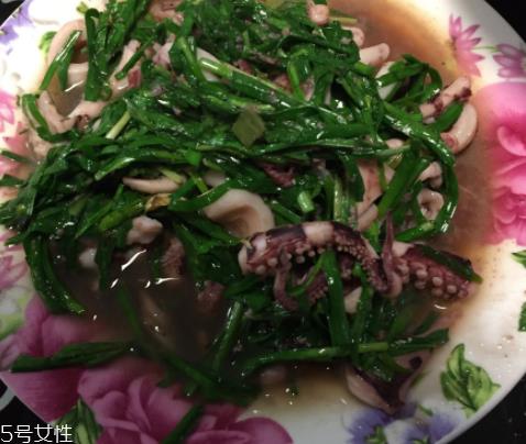 鱿鱼是海鲜吗？鱿鱼属于海鲜吗？