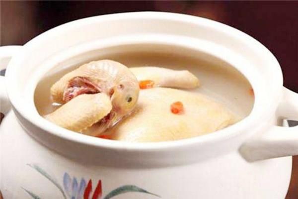 鸽子汤怎么炖最补 核桃炖鸽子汤怎么做