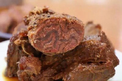 ​卤牛肉热水下锅还是冷水下锅 卤牛肉用大火还是小火