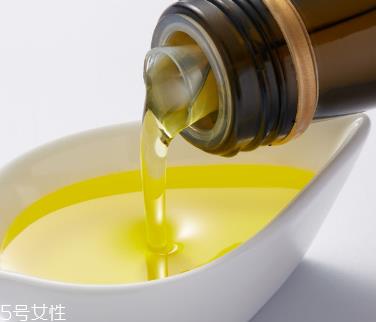 茶油和亚麻籽油的区别