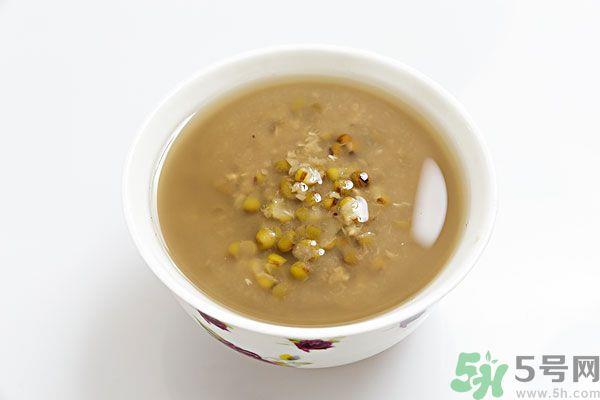 绿豆煮出来为什么是红色的？怎么煮绿豆汤不发红？
