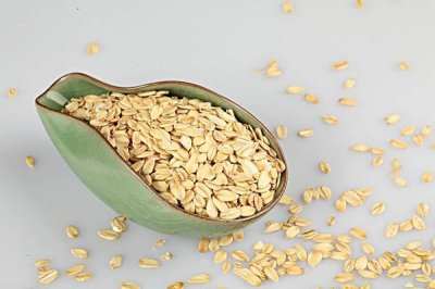 ​燕麦片一天吃几顿减肥 吃燕麦片减肥要注意什么