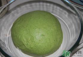 菠菜汁和面怎样做更绿？怎么样菠菜汁和面更绿？