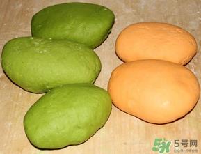 菠菜汁和面怎样做更绿？怎么样菠菜汁和面更绿？