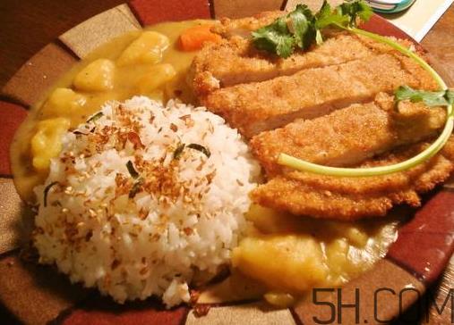 咖喱饭可以用咖喱粉吗 咖喱饭用咖喱粉还是咖喱块