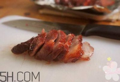 ​为什么叉烧是红的？用微波炉如何做叉烧肉