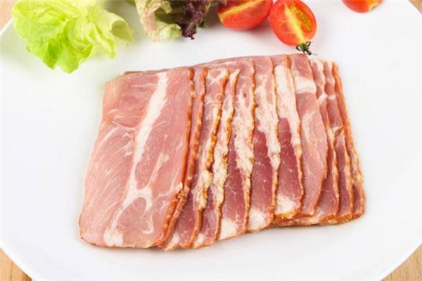 煎培根要放油吗 当心会粘锅