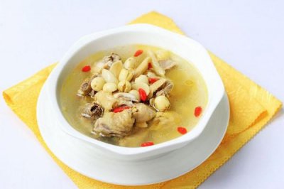 ​莲子可以炖鸡汤吗 莲子炖鸡汤的功效