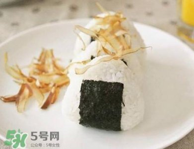 ​木鱼花是什么？木鱼花为什么会动