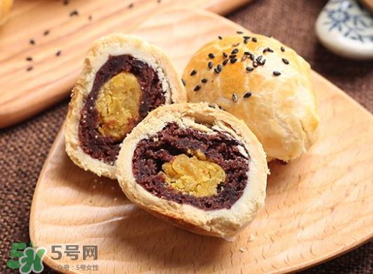 蛋黄酥可以不用猪油吗？蛋黄酥用什么油好？