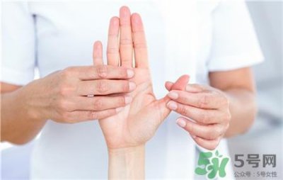 ​樱桃酒可以治冻疮吗?樱桃酒治冻疮怎么样用?