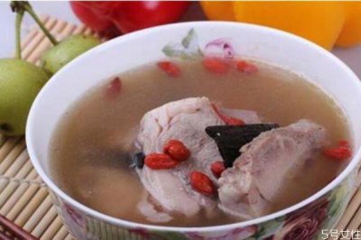​羊肉汤可以放红枣吗 食谱大全