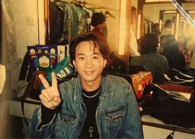 ​她出身显赫家族，是黄家驹前女友，至今未嫁只因旧情难忘？
