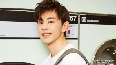 ​邓伦社交平台小号被扒，流出大批和前女友合照，其中这位最有心计