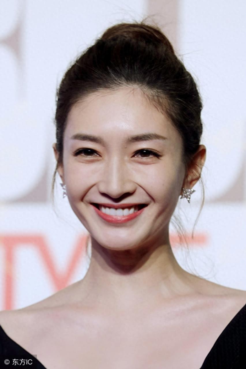 胡歌“女友”盘点，她已离婚，皈依佛门的她是真爱！