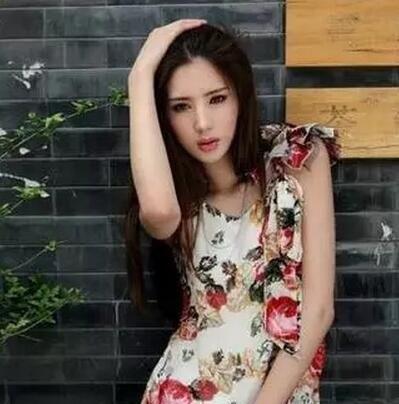 中国10大最美的球星女友，王永珀妻子白富美，郜林老婆亚洲小姐
