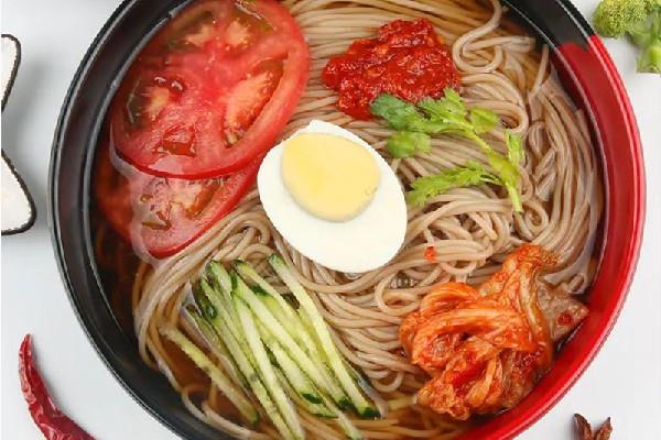 东北冷面和朝鲜冷面有啥区别 东北冷面是面还是粉