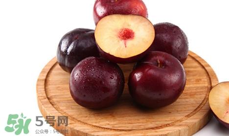 黑布林带皮能吃吗？黑布林可以带皮吃吗
