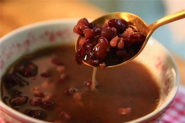 红豆汤用什么锅煮 口感有差异