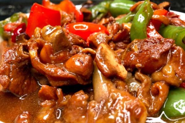 黄焖鸡要焖多久 看是什么鸡肉
