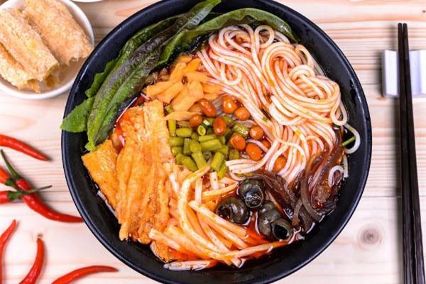 螺蛳粉要提前泡多久 螺蛳粉用开水泡能泡熟吗