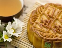 吃月饼可以喝啤酒吗？吃完月饼可以喝啤酒吗？