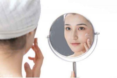 ​夏天擦脸用什么护肤品 适合夏天用的护肤品