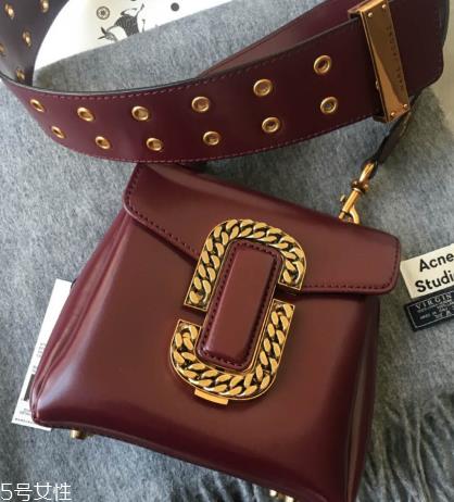 marc jacobs属于奢侈品吗？低调至极的轻奢品牌