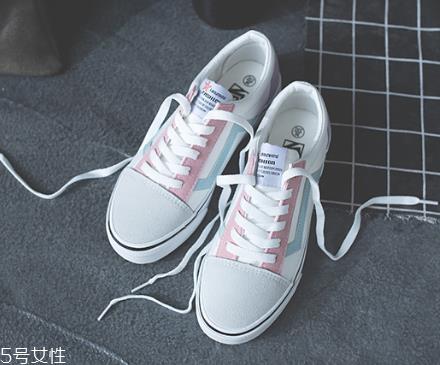 帆布鞋褪色如何修复？帆布鞋褪色要注意
