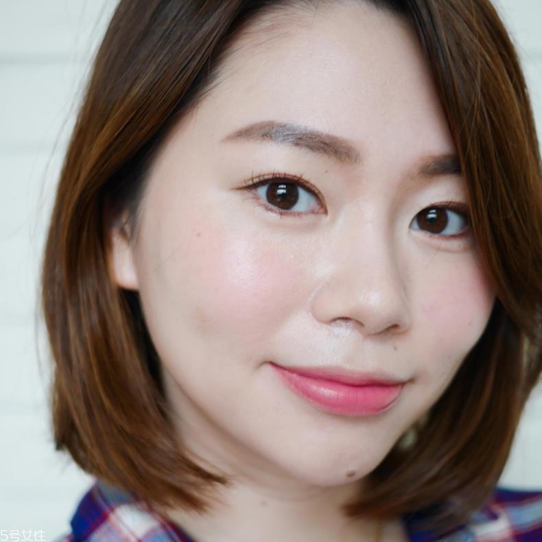粉红少女妆容怎么画 粉红约会妆容画法