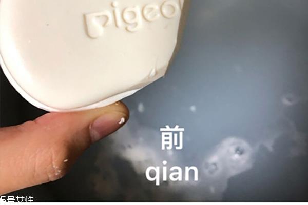 染色衣物怎么处理 肥皂切片滚水煮就行