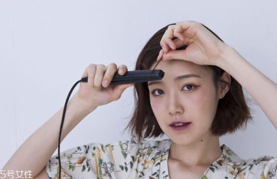 刘海须怎么剪好看 刘海须3个简单步骤