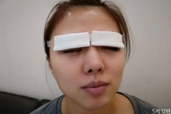 如何消除眼睛哭肿 消除眼睛哭肿方法