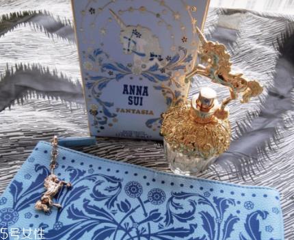 anna sui筑梦天马香水适合年龄 恋爱中的少女